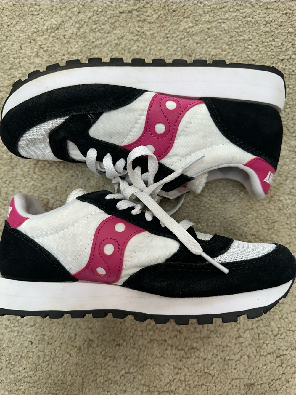 Saucony Black White Pink Retro Running Sneakers Size 5 women’s
